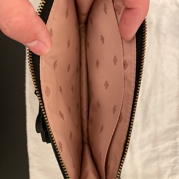 Black Kate spade Wristlet with Bow - Picture 4 of 8